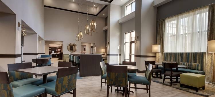 奈特戴尔罗里欢朋套房酒店(Hampton Inn & Suites by Hilton Knightdale Raleigh)图片