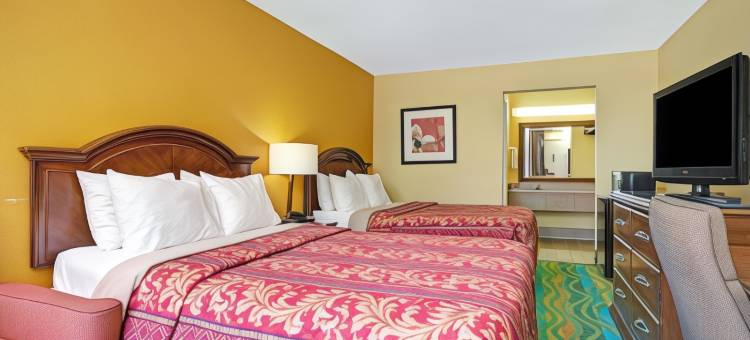诺福克军事圈戴斯酒店(Days Inn by Wyndham Norfolk Military Circle)图片