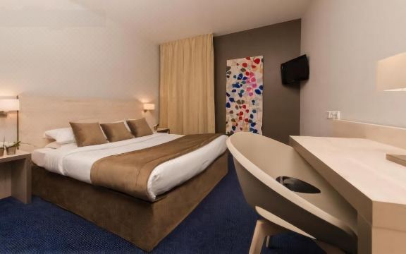 Hotel AmbotelHotel Overview