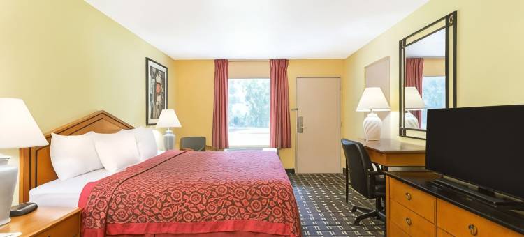 萨凡纳机场戴斯酒店(Days Inn by Wyndham Savannah Airport)图片