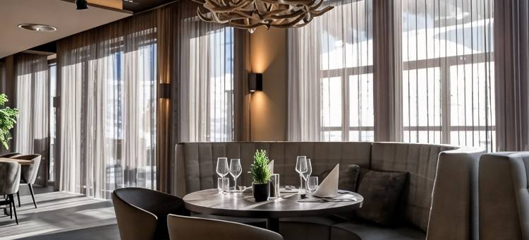 瓦尔斯纯粹度假村(AlpenParks Hotel & Apartment Arlberg Warth Mit Pool)图片