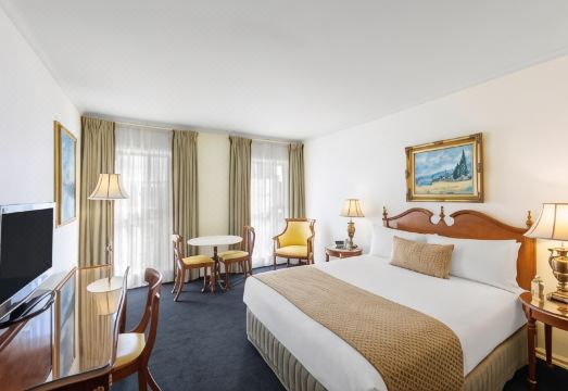 Canterbury International HotelHotel Overview