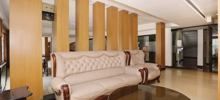 首都 O 19742 多娜城堡酒店(Super Townhouse Dona Castle)图片