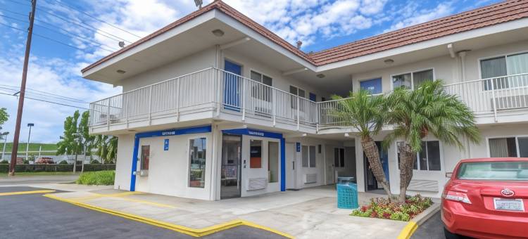 科斯塔梅萨6号汽车旅馆(Motel 6 Costa Mesa, CA)图片