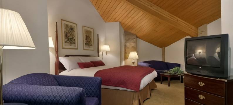 怀特沃特呗盟套房酒店(Baymont by Wyndham Whitewater)图片