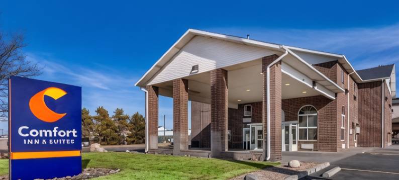 海斯I-70舒适套房酒店(Comfort Inn & Suites Hays I-70)图片