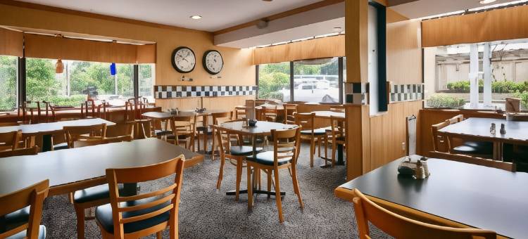 贝斯特韦斯特卡比兰诺温哥华北SureStay酒店(SureStay Hotel by Best Western North Vancouver Capilano)图片