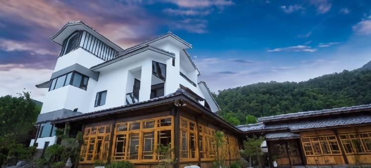 埔里夏都华蔓山林汤泉会馆图片