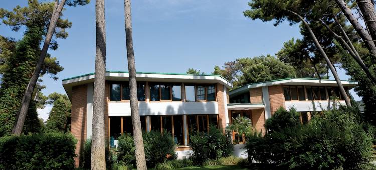 TH 蒂勒尼亚 - 绿色公园美居度假村(TH Tirrenia - Green Park Resort)图片