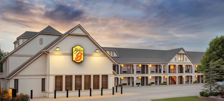 穆尔城温德姆速8酒店(Super 8 by Wyndham City of Moore)图片