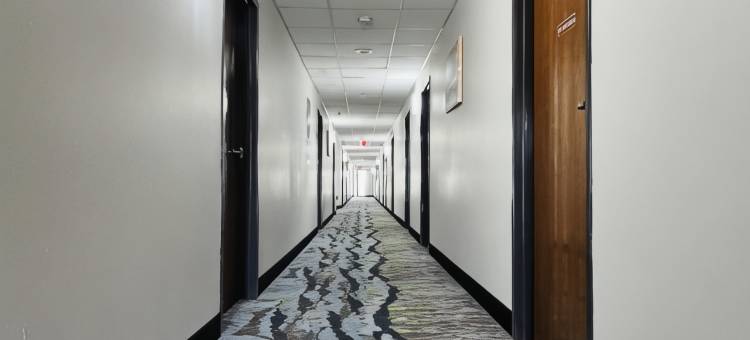 普瑞特温德姆速 8 酒店(Super 8 by Wyndham Pratt)图片