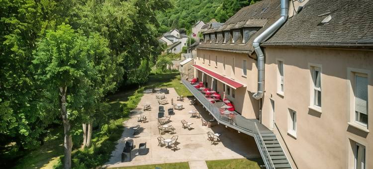 洛吉斯酒店餐厅 Les 2 Rives - A75，河边(Logis Hôtel Restaurant les 2 Rives - A75, en Bordure de rivière)图片