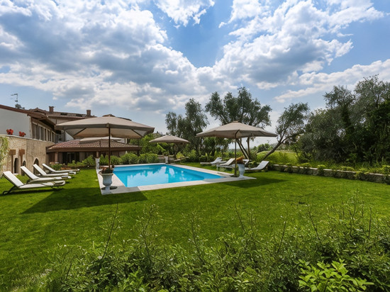 科尔特萨金魅力酒店