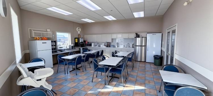 梅迪辛哈特温德姆速8酒店(Super 8 by Wyndham Medicine Hat AB)图片