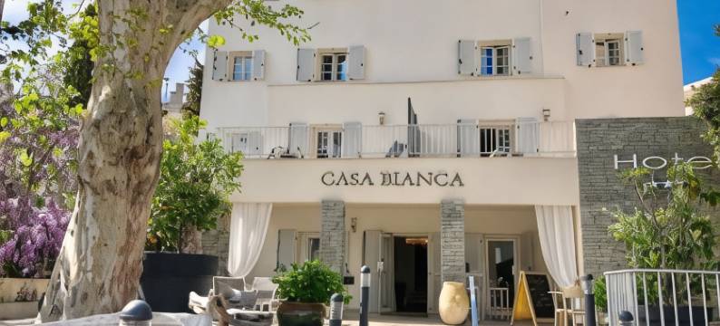 贝斯特韦斯特卡萨比安卡酒店，室内和室外游泳池(Best Western Hotel Casa Bianca)图片