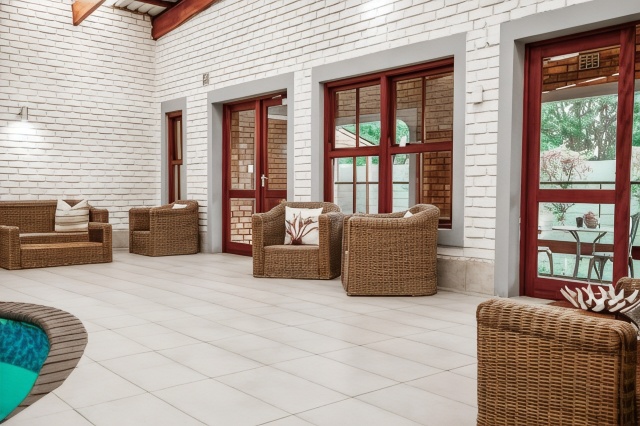 YALLA YALLA BOUTIQUE HOTEL Over view