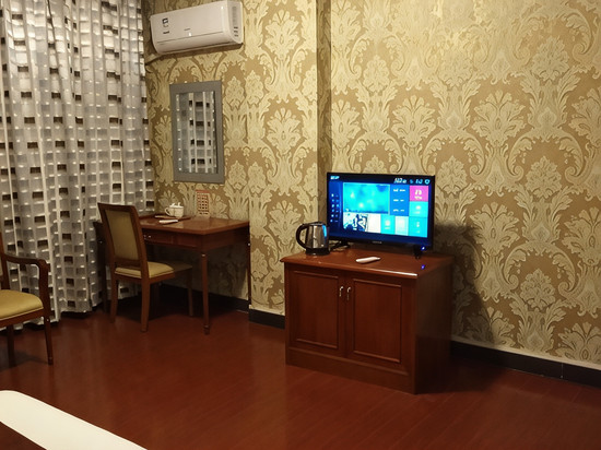 东莞君临酒店(翔龙天地店)