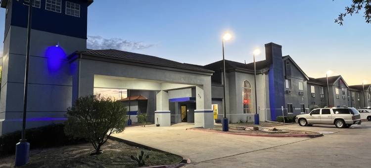 霍尔特姆城沃斯堡美洲最佳价值套房酒店(Americas Best Value Inn and Suites Haltom City/Ft. Worth)图片