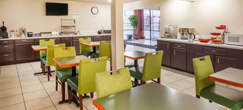 吉丁斯温德姆速 8 酒店(Super 8 by Wyndham Giddings)图片