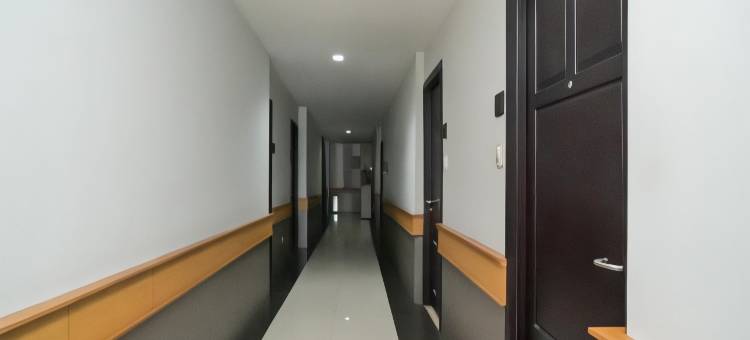 红多兹Plus酒店-近UIN班贾尔马辛(RedDoorz Plus Near Uin Banjarmasin)图片