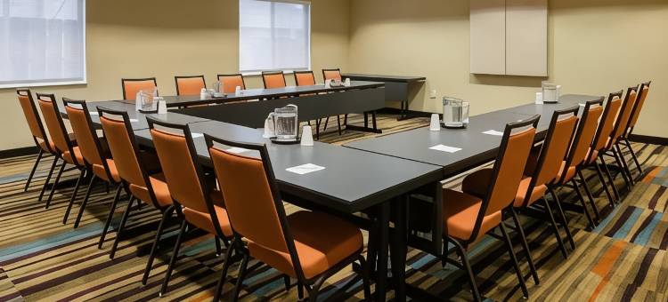 堪萨斯城机场万豪万枫酒店(Fairfield Inn & Suites Kansas City Airport)图片