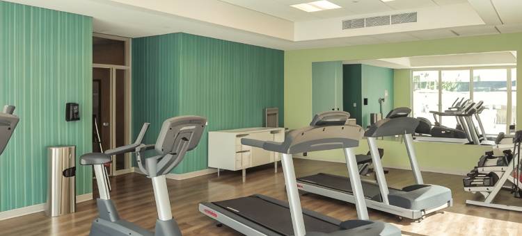 迈阿密机场东套房智选假日酒店(Holiday Inn Express & Suites Miami Airport East)图片