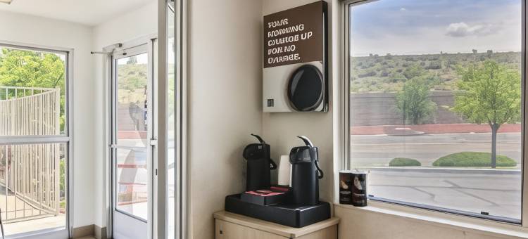 阿尔伯克基城6号汽车旅馆(Motel 6 Albuquerque, NM - Midtown)图片