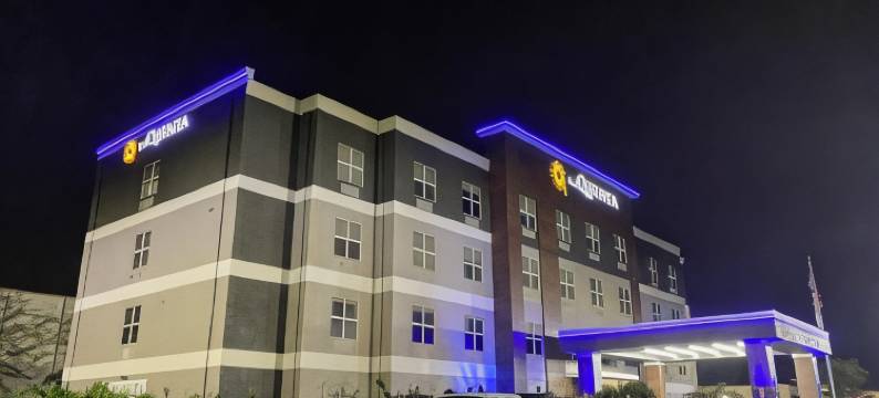 坦帕中心拉昆塔温德姆套房酒店(La Quinta Inn & Suites by Wyndham Tampa Central)图片