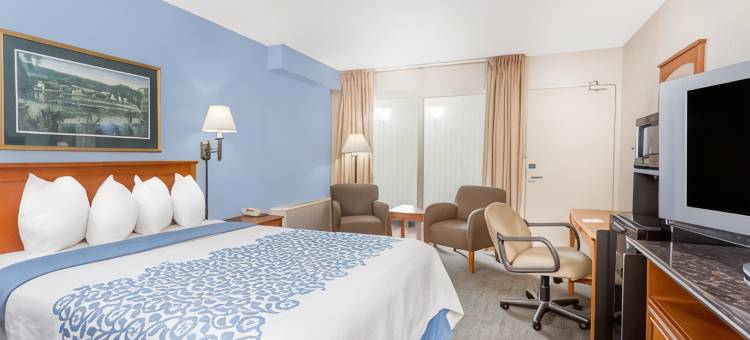 锡达福尔斯大学广场温德姆戴斯酒店(Days Inn by Wyndham Cedar Falls- University Plaza)图片