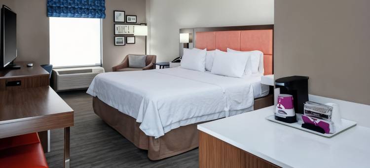 伍德布里奇欢朋酒店(Hampton Inn Woodbridge)图片