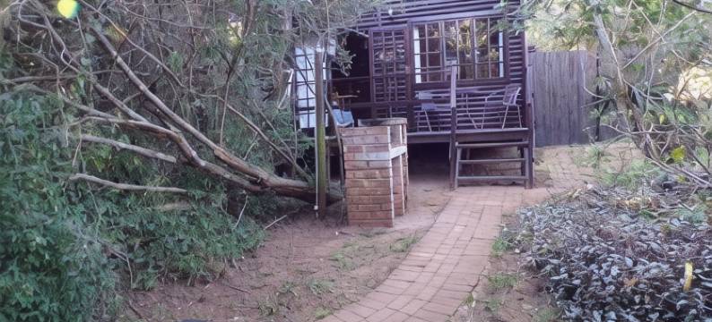 伍德兰兹乡间房屋与露营青年旅馆(Woodlands Cottages & Camping)图片