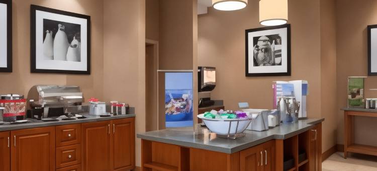 杰尼瓦欢朋酒店(Hampton Inn Geneva)图片