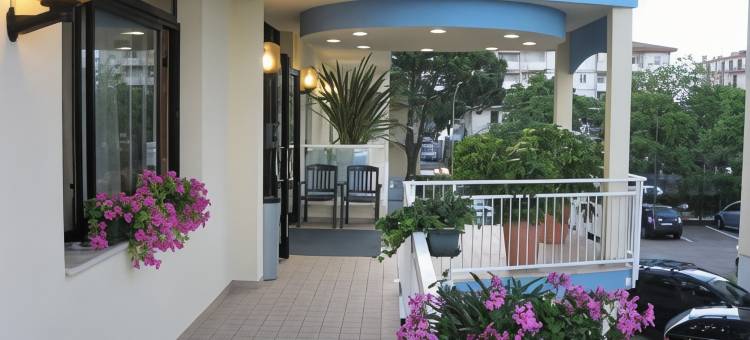 康多尔酒店(Hotel Condor)图片