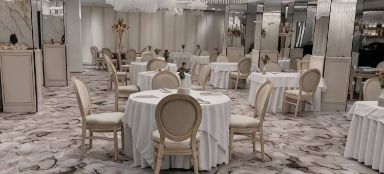 杜姆布瓦维酒店(Hotel Dumbrava)图片