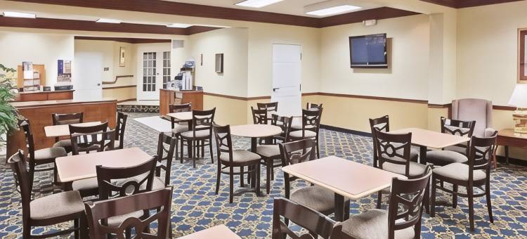 塔勒阔戴斯套房酒店(Days Inn & Suites by Wyndham Tahlequah)图片