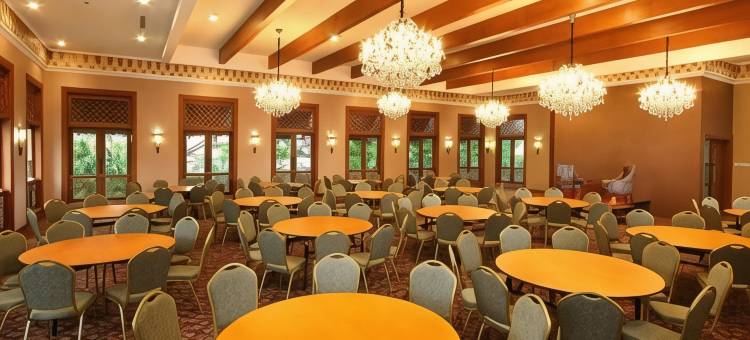 梭罗霍里森阿兹扎酒店(Aziza Syariah Hotel Solo by Horison)图片