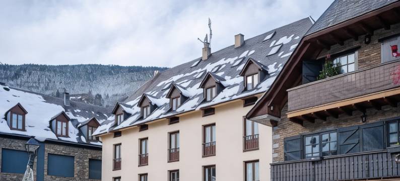 里巴埃塔酒店(Hotel Ribaeta)图片