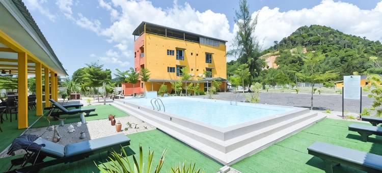 丰盛彩虹海滩度假村(Mersing Pelangi Beach Resort)图片
