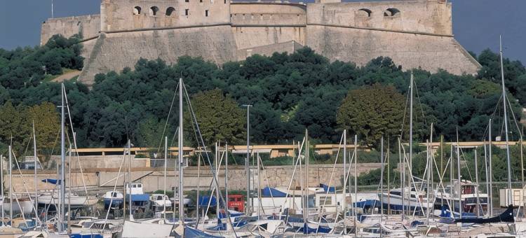 南法昂蒂布朱安雷宾B&B住宿加早餐酒店(B&B HOTEL Antibes Juan-les-Pins)图片