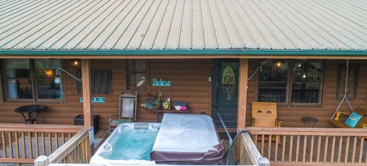 岩顶-双层床/游戏室/热水浴缸/山景度假屋(Rocky Top - Bunk/Game Room/Hot Tub/Mountain View)图片