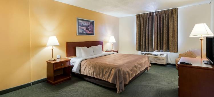 波旁内斯布拉德利凯艺酒店(Quality Inn Bradley- Bourbonnais)图片