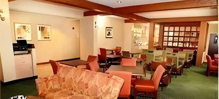 贝克利贝斯特韦斯特优质旅馆(Best Western Plus Beckley Inn)图片