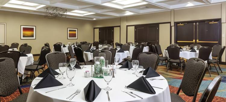堪萨斯城广场希尔顿惠庭套房酒店(Embassy Suites by Hilton Kansas City Plaza)图片