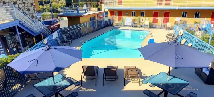 阿纳海姆公园品质套房酒店(Quality Inn & Suites Anaheim at the Park)图片