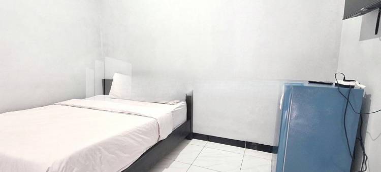 Vins Homestay Kroya Mitra RedDoorz图片