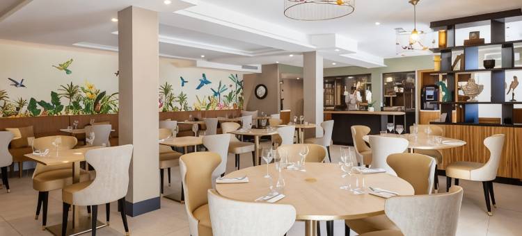 伊甸玫瑰贝斯特韦斯特普雷米尔精选酒店(Eden Rose Grand Hotel, BW Premier Collection)图片