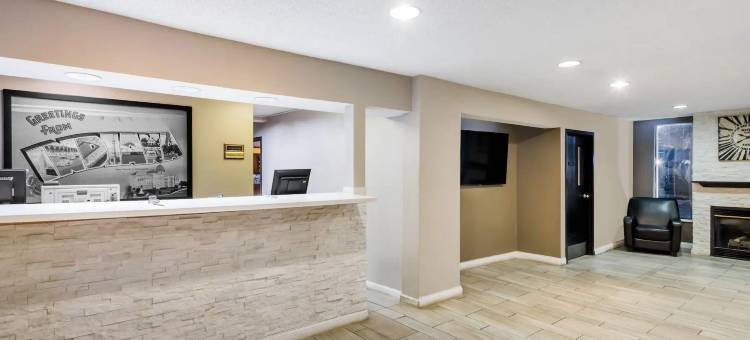 印第安纳波利斯东北-卡斯尔顿地区温德姆速8酒店(Super 8 by Wyndham Indianapolis/NE/Castleton Area)图片