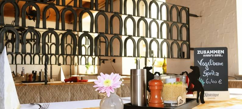 施瓦尔兹罗斯餐厅酒店(Schwarzes Ross Hotel & Restaurant Oberwiesenthal)图片