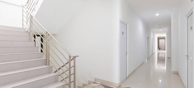 红多兹普拉斯酒店-近贾巴贝卡生活广场(RedDoorz Plus Near Living Plaza Jababeka)图片