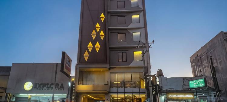 黄星格加彦酒店(Yellow Star Gejayan Hotel)图片
